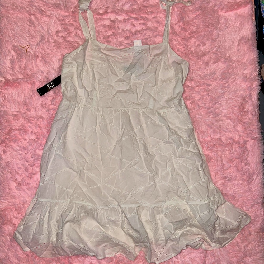 NY&C lace dress